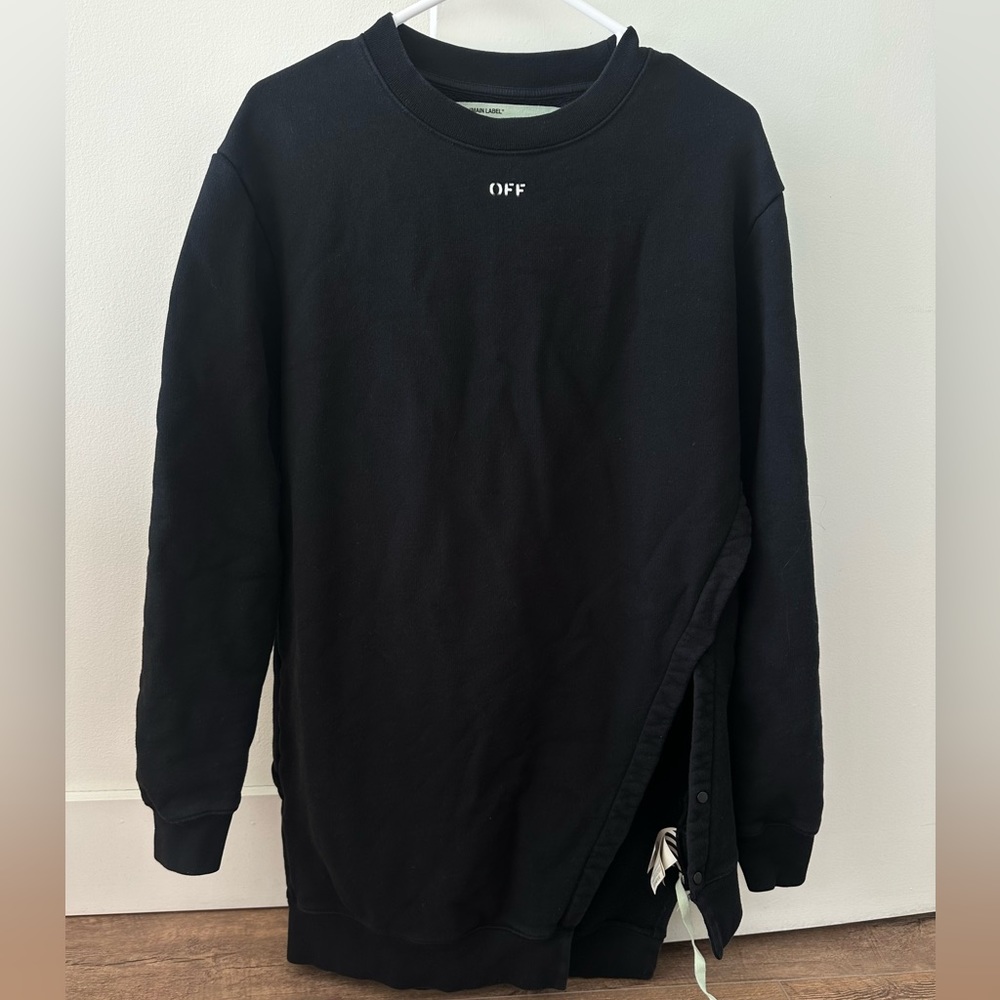 Off White sweatshirt, small